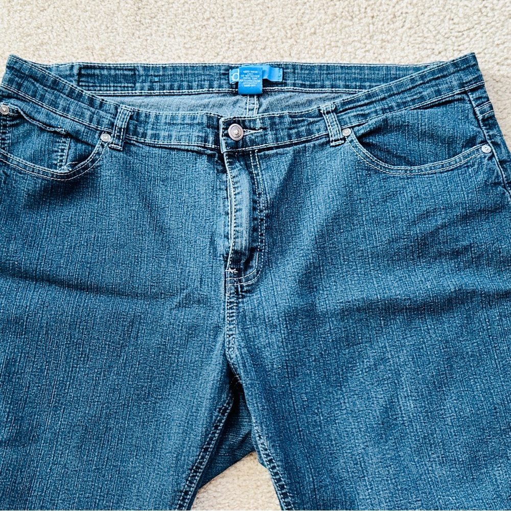 SALE $15 Blue Jean Shorts - Picture 3 of 5